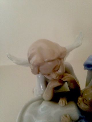 ANGEL at BABY ' S BASSINET - Porcelain Figurine - 2003 Roman Inc 5