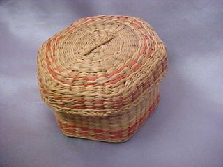 Vintage Sweet Grass Woven Hand Made Basket With Lid Gc