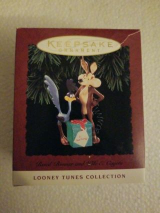 Road Runner And Wile E Coyote Looney Tunes Hallmark Keepsake Ornament 1994
