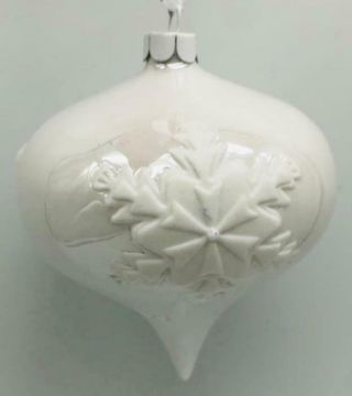 Wedgwood White Porcelain Snowflake Ornament Teardrop