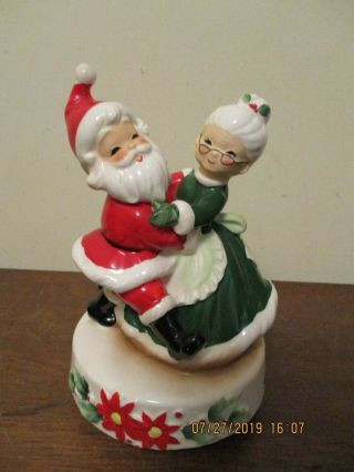Vtg Josef Originals Santa & Mrs.  Claus Dancing Pose Figurine Rotating Music Box
