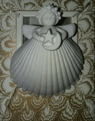 Collectible Margaret Furlong 2 " Shell Angel Ornament Moon & Star 1993