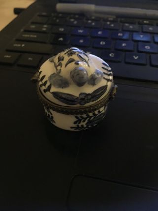 Vintage Ceramic Mini Trinket Box: White 1 - 1/4 " Diameter With Turtle (2)