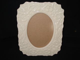 Lenox Portrait Gallery China Creme Cameo Oval Georgian Picture Frame 3.  5 X 5 In