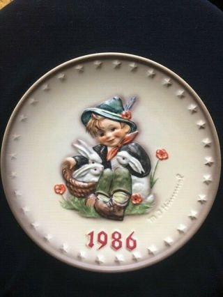 Vintage M.  J.  Hummel Goebel Collectible 16th Annual Plate 1986 Playmates