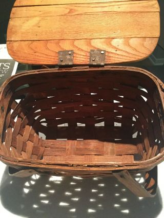 Small Vintage Picnic Sewing Basket with Handles and Wood Top with Hinges 5