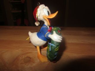 Walt Disney Donald Duck Jim Shore Holiday Wreath Ornament Statue Figurine 5