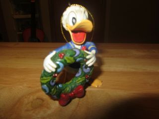 Walt Disney Donald Duck Jim Shore Holiday Wreath Ornament Statue Figurine 6