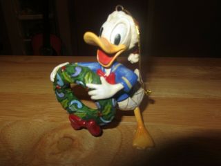 Walt Disney Donald Duck Jim Shore Holiday Wreath Ornament Statue Figurine 8