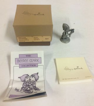 Vintage Little Gallery Betsey Clark Welcome Christmas Pewter Figurine Nm