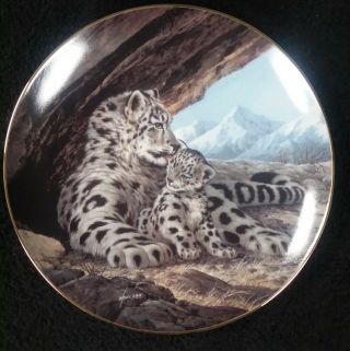 W.  S.  George Porcelain Collector Plate " The Snow Leopard " By Will Nelson