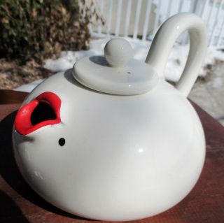 FUNKY FITZ AND FLOYD 1978 LIP SERVICE MARILYN MONROE TEAPOT RUBY RED LIPS SPOUT 2