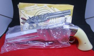 Vintage Avon Collectible Bottle - Volcanic Repeating Pistol
