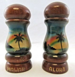 Vintage Wooden Hawaii Salt And Pepper Shakers Aloha Souvenir