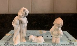Lladro 3 Miniature Holy Shepard Nativity Figure Ornaments 5809