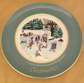 Avon 1975 Christmas Plate Skaters On The Pond 4th Edition Enoch Wedgewood 4