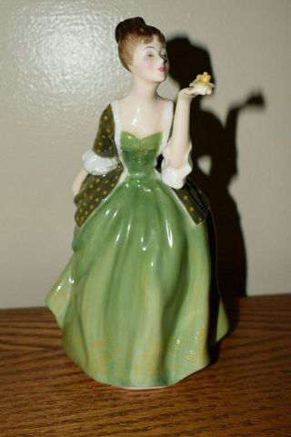 Royal Doulton Fleur Porcelain Lady Figurine Hn2368 Hn 2368 Yellow Rose 1967