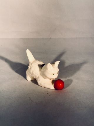 Goebel,  West Germany.  CK364 5/o Small White Kitten/Cat Playing with a Red Ball 4