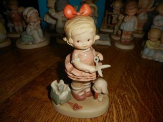 Memories Of Yesterday Lucie Attwell Enesco " Opening Presents Is Much Fun " 1991