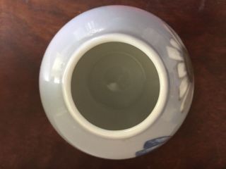 Royal Copenhagen 2688 Floral Bowl Daisy Butterfly Blue Gray White No Faults 7