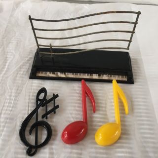 Vintage Shakers Salt and Pepper Music Notes Treble Clef Piano Keyboard 3