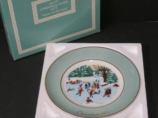 1975 Avon Christmas Collectible Plate " Skaters On The Pond "