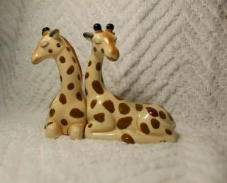 Vintage Cute Magnetic Giraffe Salt And Pepper Shakers - China