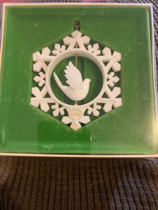 1978 Vintage Hallmark Twirl Dove Snowflake Keepsake Ornament.