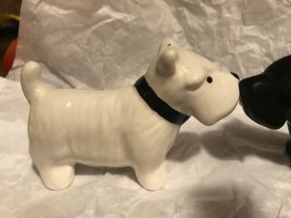 Scottish Terrier Dogs Black and White Salt and Pepper Shakers (Kissing Magnet) 4