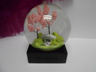 Crystal Ball Glass Water Snow Globe Spring Pink Cherry Blossoms Coolsnowglobes