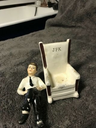 Vintage JFK John Kennedy Rockingchair salt and pepper shaker 2