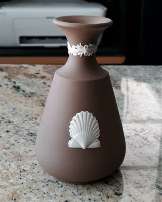 Vintage Wedgwood Brown Jasperware W/white Clam Shells Bud Vase