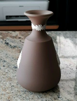 Vintage Wedgwood Brown Jasperware w/White Clam Shells Bud Vase 2