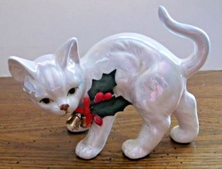 Enesco Christmas White Kitten Cat Figurine Holly Bell Porcelain1988 4.  25 " Tall.