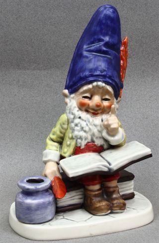 Goebel Gnomes Co - Boy Bob The Bookworm Book Well 510 Tmk 6 - West Germany