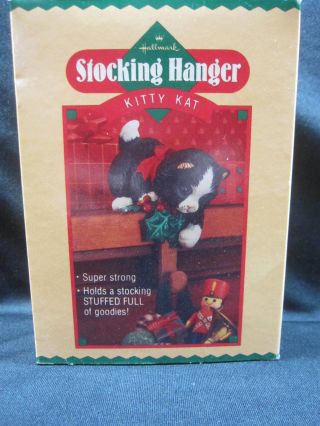 Kitty Kat - Hallmark Stocking Hanger - Cat/holly/bow 1986