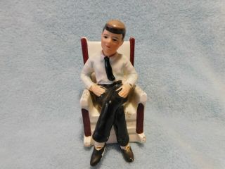 Vintage John F.  Kennedy President In Arm Chair Salt And Pepper Shakers - Japan