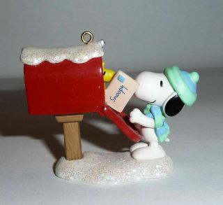 Hallmark Ornament,  Winter Fun With Snoopy,  Mailbox 10 2007,  Miniature
