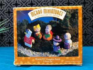 1996 Hallmark Merry Miniatures Peanuts Pumpkin Patch Halloween Figures