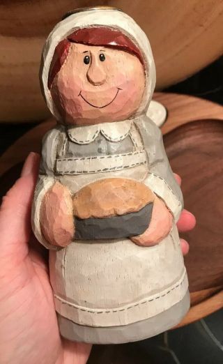 Eddie Walker Midwest Cannon Falls Pilgrim Girl With Loaf Of Bread Candle Holder
