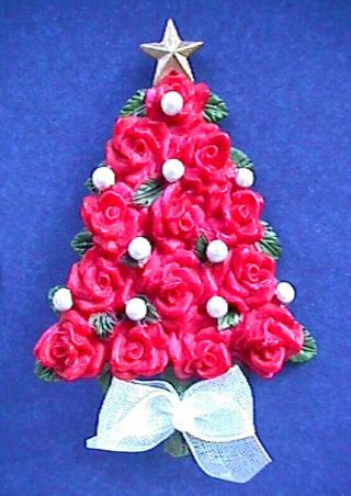 Avon Pin Christmas Vintage Tree Red Roses & Faux Pearls 2001 Holiday Brooch