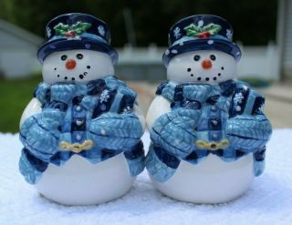 Vintage Adorable Snowmen Dressed In Blue Salt And Pepper Shakers