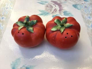 Vintage Howard 1962 Tomato Collectible Ceramic Salt And Pepper Shakers Japan