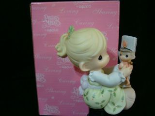 Precious Moments - Girl W/toy Soldier - Christmas Bang - Limited Edition 2001