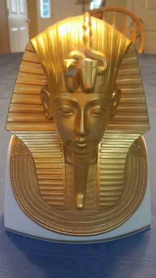 Lenox China ‘the Gold Mask Of Tutankhamun’ W/coop Of Metropolitan Museum Of Art