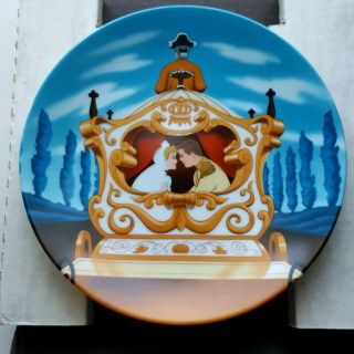 Disney Cinderella Collector Plate " Happily Ever After " By Knowles