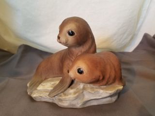 1981 Vintage HOMCO Masterpiece Porcelain Two Baby Seals Figurines 2