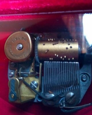 Vintage Italian Music Box Heart Shaped by Sorrento Plays 