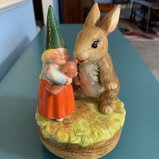 Vintage Gorham Porcelain Music Box Gnome Feeding Rabbit 1979 Made In Japan