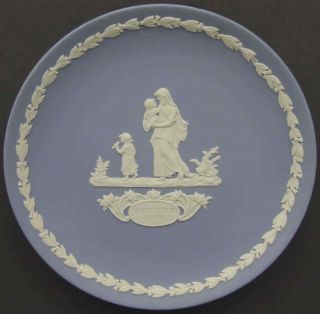 Wedgwood Jasperware Blue & White 1974 Mother Plate